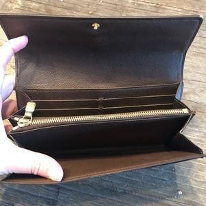 Authentic Louis Vuitton Wallet